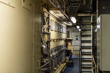 Motorraum mit Dieselmotor