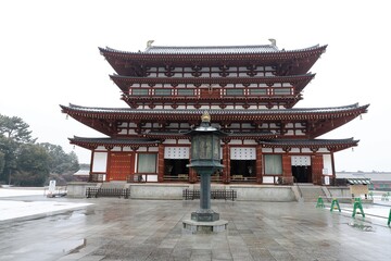 Naklejka premium 奈良 雪景色の薬師寺