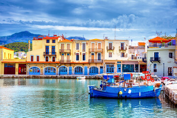 Obraz premium Old Venetian harbor of Rethimno, Crete, Greece