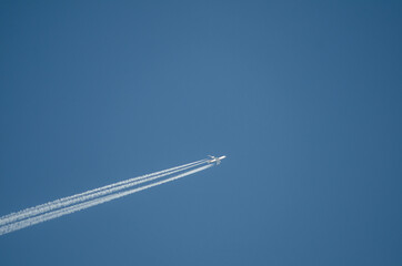 Contrails 