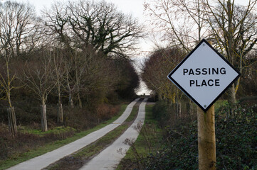 Passing Place between road and hiking trail 