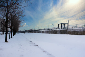 Old Port of Montreal ( Quai de l'Horloge ) Park Terrasse Bonsecours