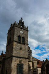 Fototapeta na wymiar ポルトガル　ギマランイスの ノッサ・セニョーラ・ダ・オリヴェイラ教会