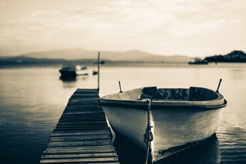 Fototapeta na wymiar Boat on the lake