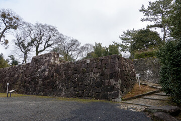伊賀上野城本丸広場の石垣