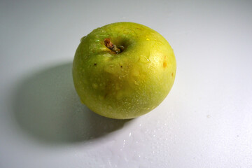 Green apple 