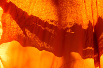 Yellowing, yellowing of the Lord, the aim was to remove the yellowing garments.