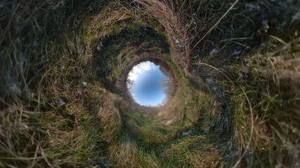 Natur 360 Grad Weide durch Loch