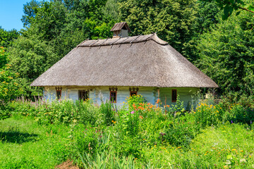Naklejka na ściany i meble Ancient traditional ukrainian rural house in Pyrohiv (Pirogovo) village near Kiev, Ukraine
