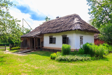 Plakat Ancient traditional ukrainian rural house in Pyrohiv (Pirogovo) village near Kiev, Ukraine