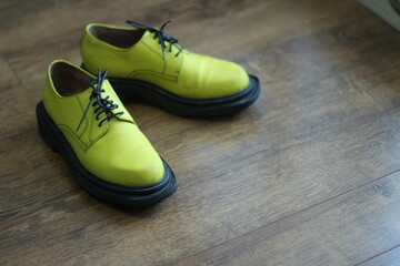 
yellow shoes