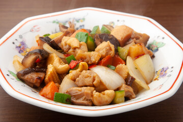 鶏肉とカシューナッツ炒め