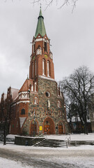 Kościół świętego Jerzego w Sopocie zimą