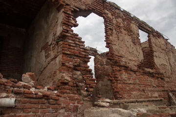 Ruinas de construcción abandonada en Epecuen, Buenos Aires.