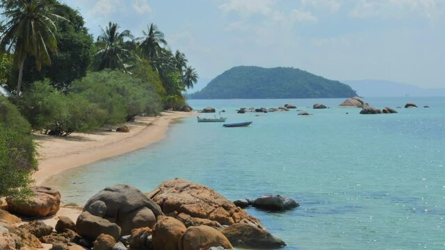 Static calm video scene on the tropical beach of koh Phangan island, Thailand
