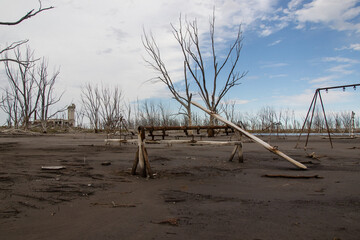 Parque abandonado de Epecuen, Buenos Aires.