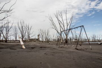 Parque abandonado de Epecuen, Buenos Aires.