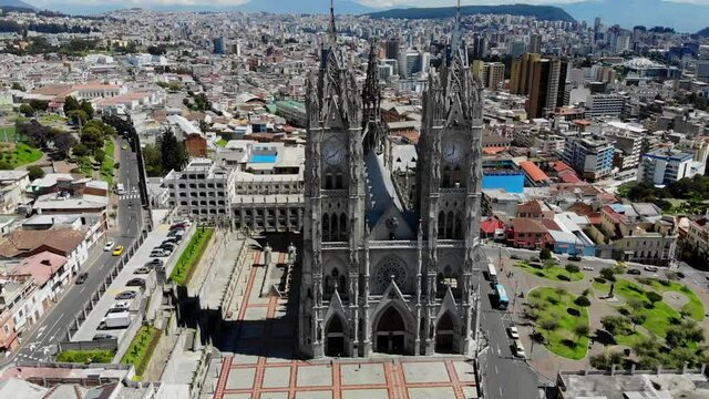 bas&iacute;lica Voto Nacional Quito Ecuador 