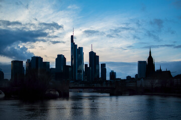 Fototapeta na wymiar Frankfurt Skyline sunset blue sky