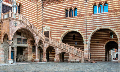 Fototapeta na wymiar The courtyard at the staircase of reason in Verona, Italy