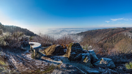 Allassac (Corrèze, France) - Vue hivernale depuis la table d'orientation de la Roche dominant la...