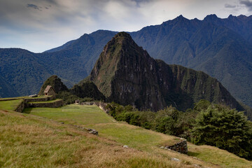 Montaña Inca. Machu Picchu en Perú. Antigua ciudad Imperial.  Dic.2020 