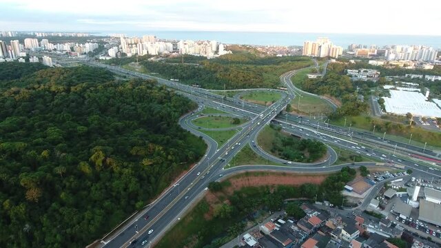 imagem aérea da Avenida Luís Eduardo Magalhães Salvador Bahia Drone