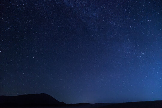 夜空 Images – Browse 143,954 Stock Photos, Vectors, and Video