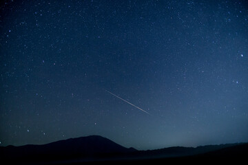 岩手山と流れ星