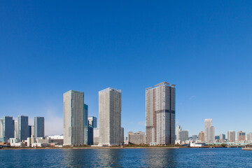 Fototapeta na wymiar High rise apartment buildings on Tokyo waterfront