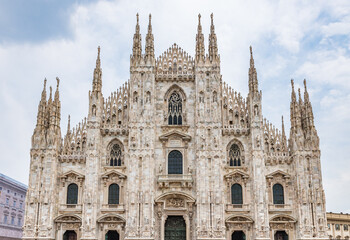 Fototapeta premium Milan Cathedral (Italian: Duomo di Milano) in Milan, Lombardy, Italy