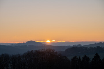 Schönen Sonnenuntergang im Schwarzwald