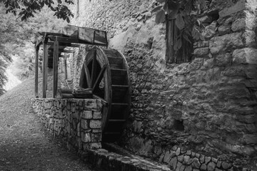 The water whell of en old mill in the Dolomites mountain © Antonio