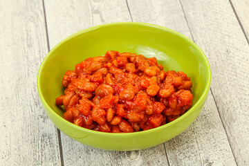 Baked kidney with tomato and pepper