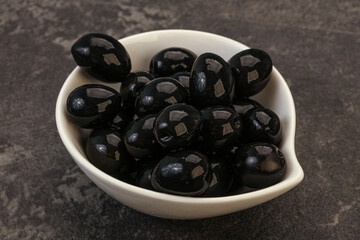 Black olives in the bowl