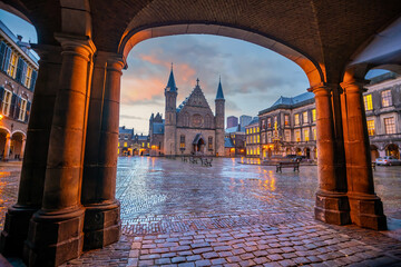 Inner courtyard of the Binnenhof palace in the Hague, Netherlands - obrazy, fototapety, plakaty