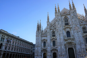 Fototapeta premium Milan Cathedral or Milan Duomo aka Duomo di Milano in Italy - ドゥオーモ ミラノ大聖堂 イタリア