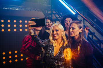 Every great night out needs a great selfie session