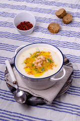 Vegetable cream soup with beans