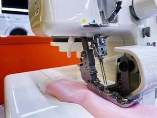 Sewing machine elements. Sharp needle.