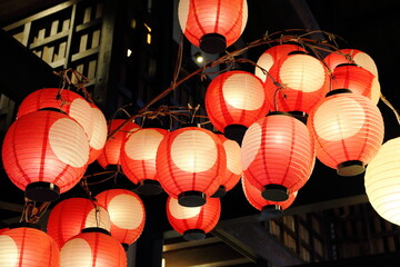 祭りの提灯
