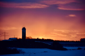 Abendhimmel mit Turm