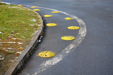 extension of the avoidance radius directing the movement of cars at the intersection using the...