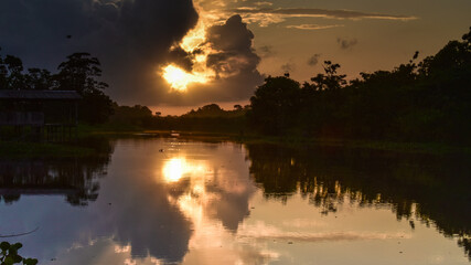 Pôr-do-Sol no Rio Apurema - Tartarugalzinho/Amapá/Amazônia/Brasil