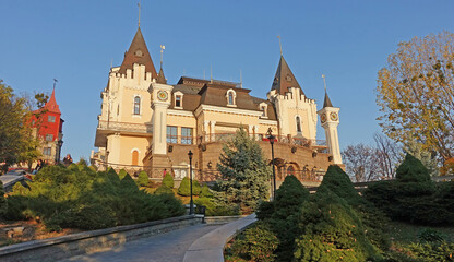 Obraz premium The building of the puppet theater in Kiev.