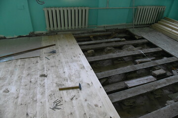construction of a new wooden floor