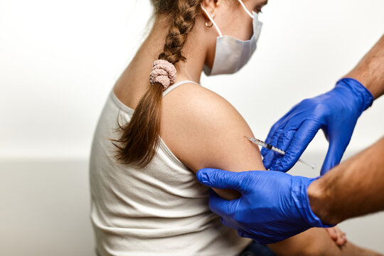 home care doctor service virus corona covid 19 vaccination