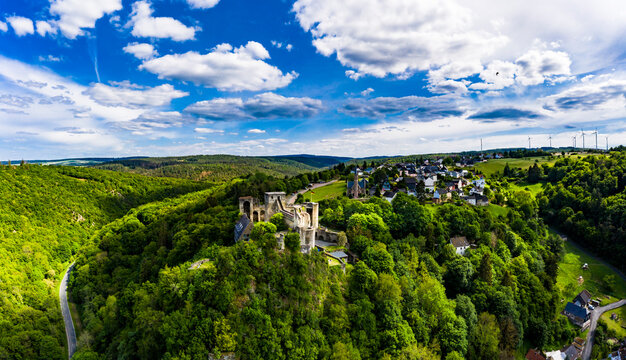 Scenic view of Burg Hohenstein, Bad Schwalbach, Rheingau-Taunus-Kreis, Hesse against cloudy sky, Germany