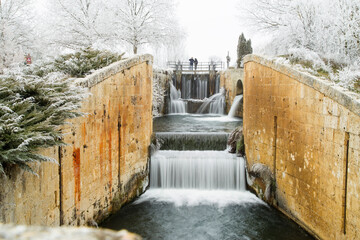 Canal de castilla in winter