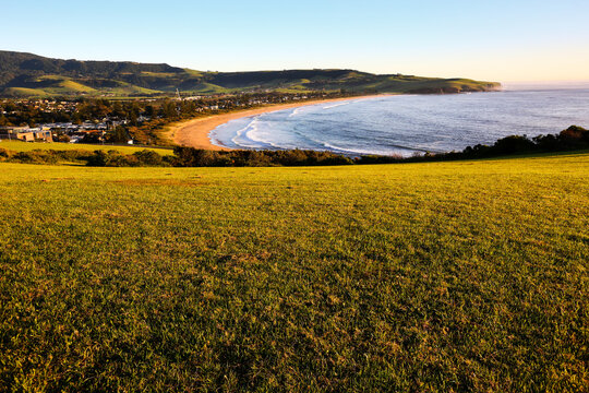 Sunrise view of Werri Beach from Gerringong headland